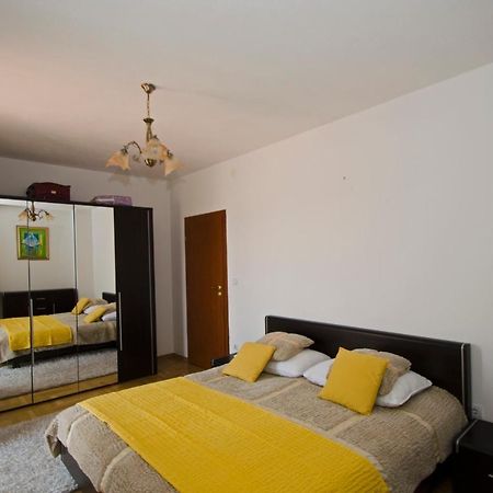 Rooms Leda Vrlika Dış mekan fotoğraf
