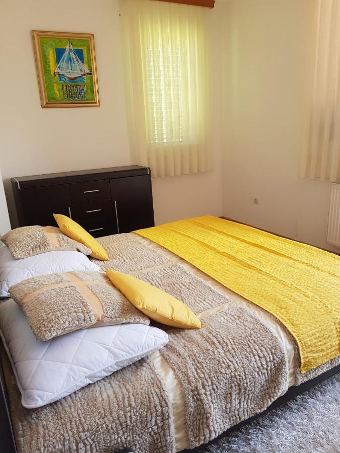 Rooms Leda Vrlika Dış mekan fotoğraf
