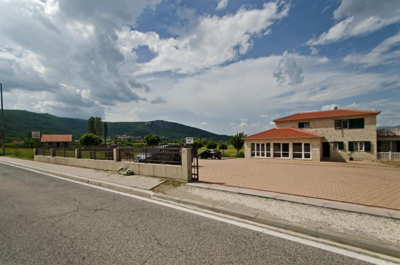 Rooms Leda Vrlika Dış mekan fotoğraf