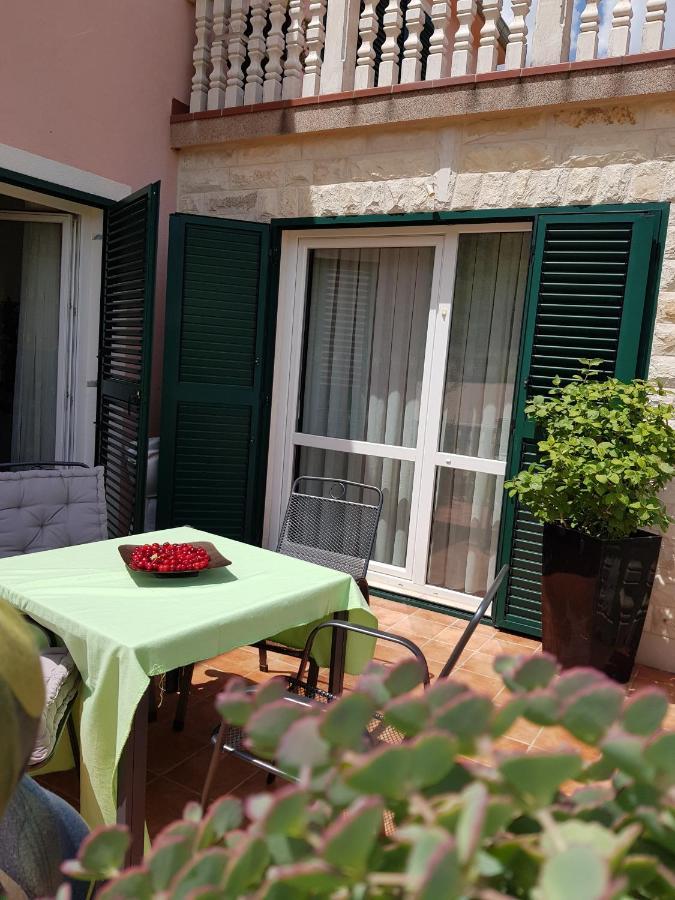 Rooms Leda Vrlika Dış mekan fotoğraf