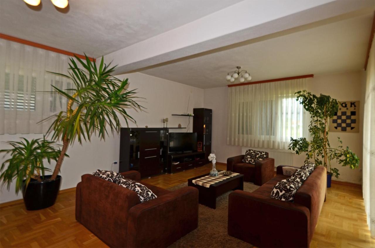 Rooms Leda Vrlika Dış mekan fotoğraf
