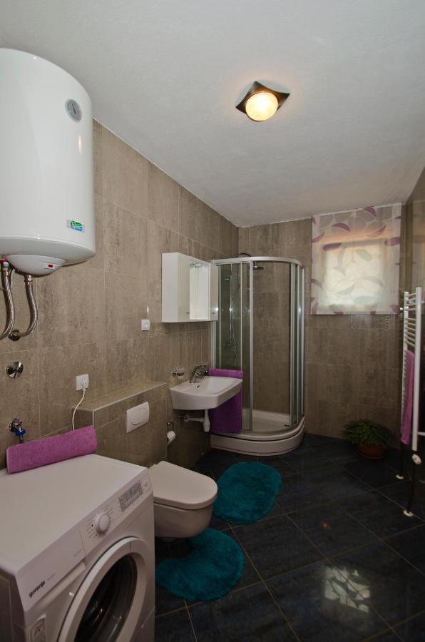 Rooms Leda Vrlika Dış mekan fotoğraf