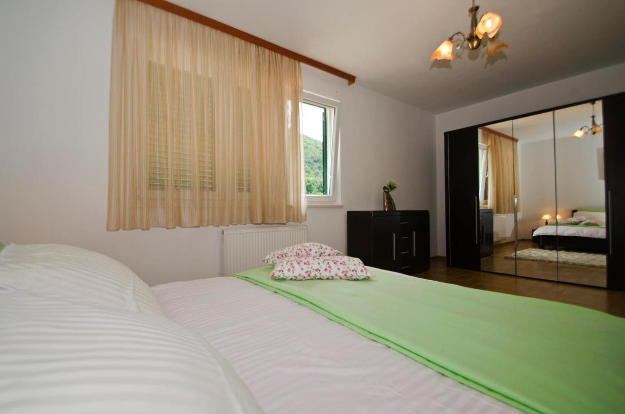 Rooms Leda Vrlika Dış mekan fotoğraf