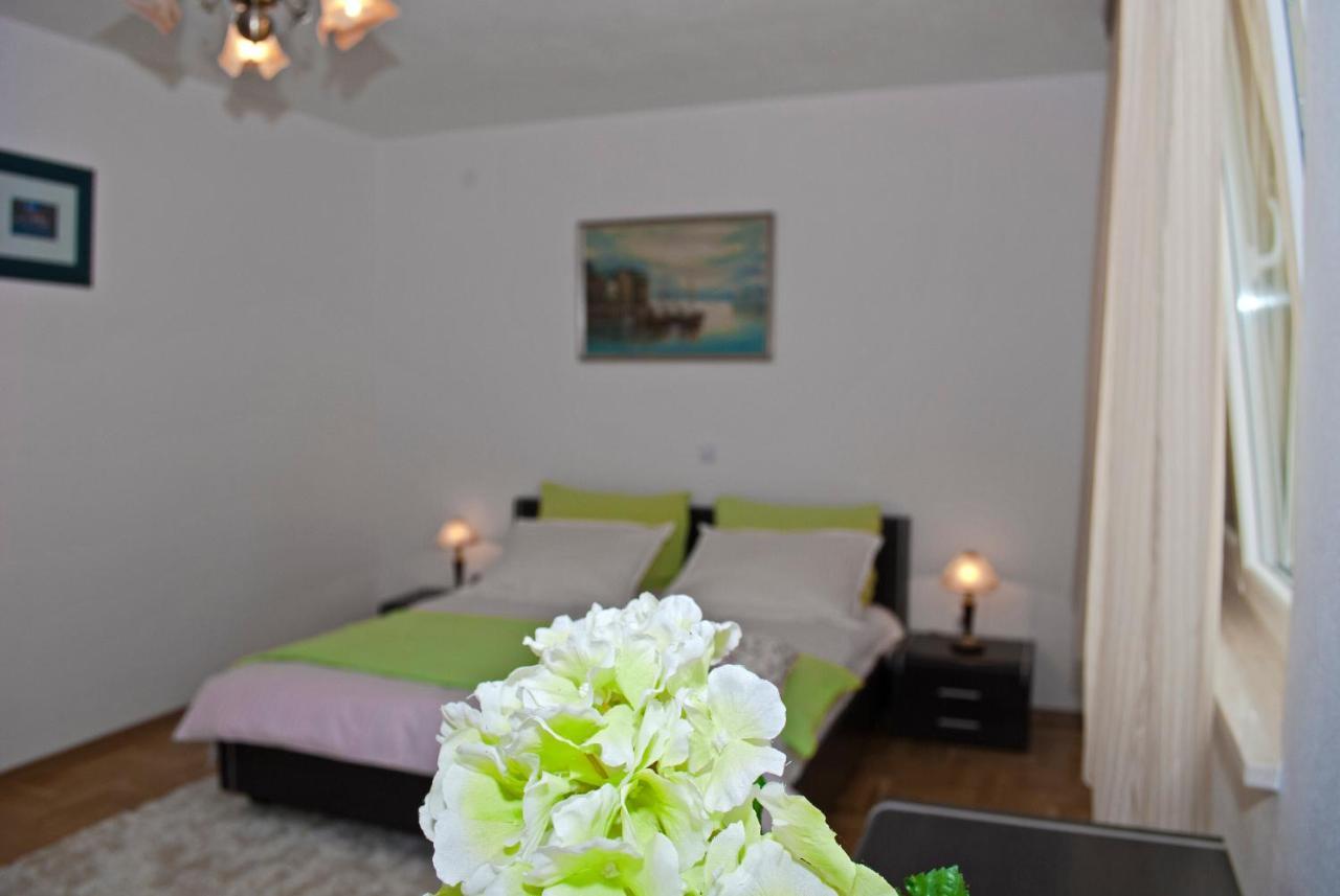 Rooms Leda Vrlika Dış mekan fotoğraf